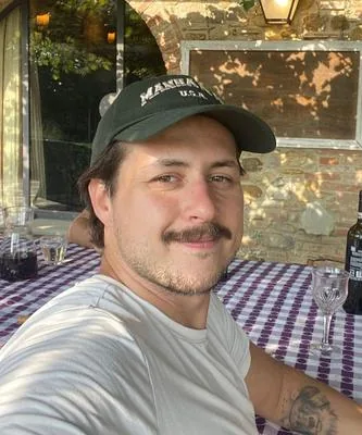 Retrato de Gabriel Etchepare, sócio-proprietário da DB Real Estate